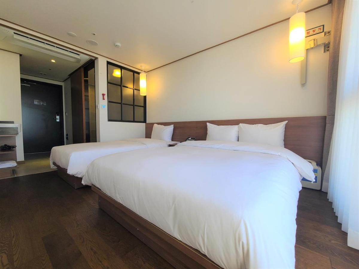 Tamara Jeju Hotel Seogwipo Ngoại thất bức ảnh