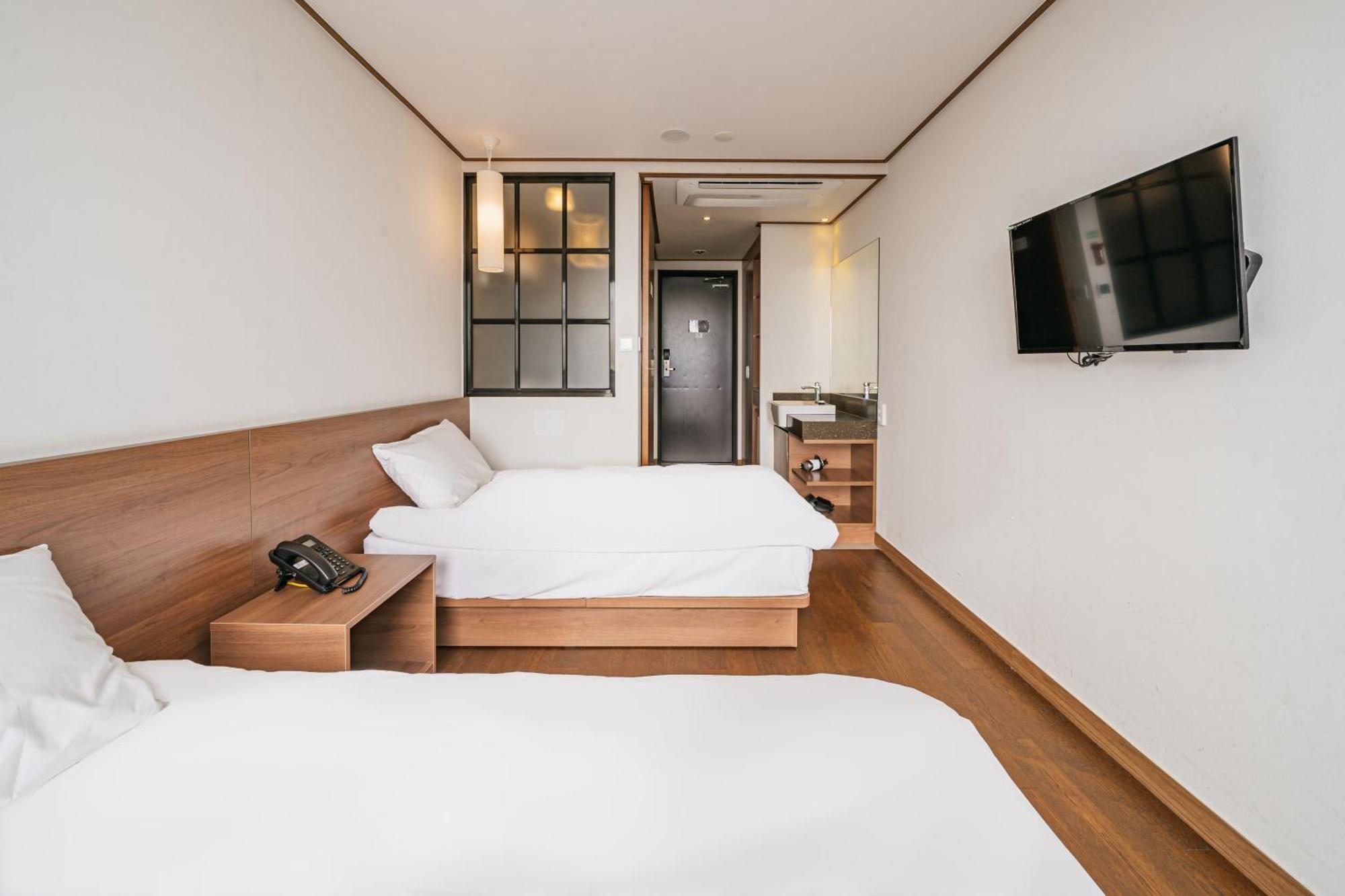 Tamara Jeju Hotel Seogwipo Ngoại thất bức ảnh